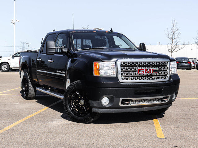 2014 GMC Sierra 2500HD Denali 6.0L Z71 in Cars & Trucks in Strathcona County - Image 2
