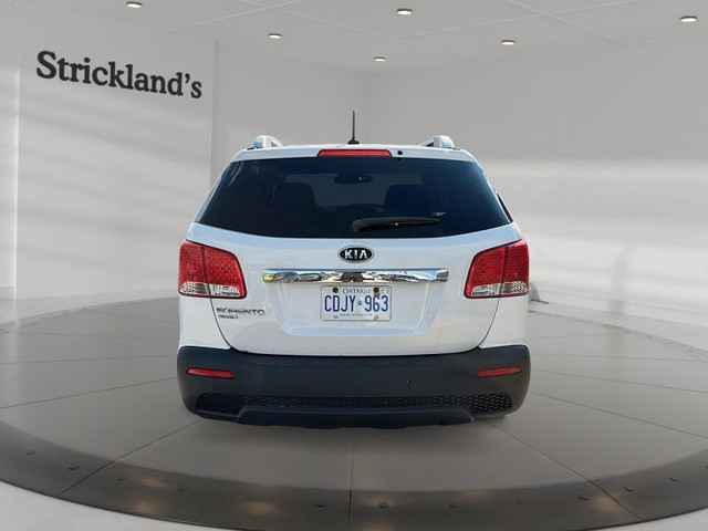 2013 KIA SORENTO LX V6 in Cars & Trucks in Stratford - Image 4