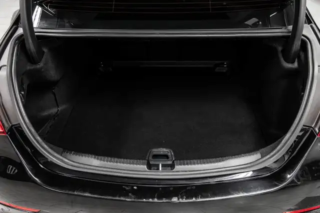 2023 Mercedes-Benz C300 4MATIC Sedan | Premium | Night | Carplay in Cars & Trucks in City of Montréal - Image 21