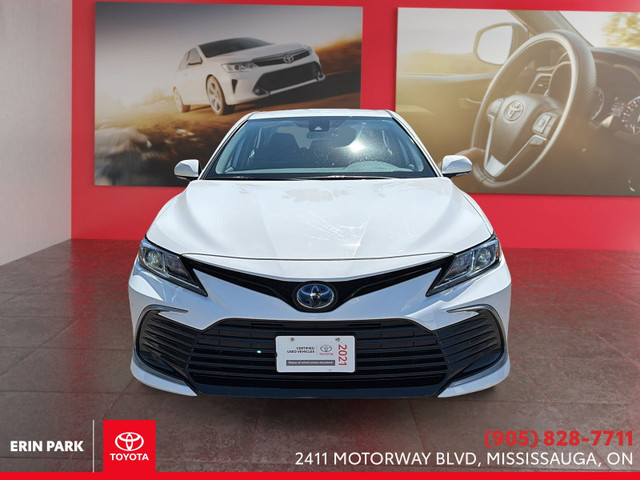 2021 Toyota Camry Hybrid LE in Cars & Trucks in Oakville / Halton Region - Image 2