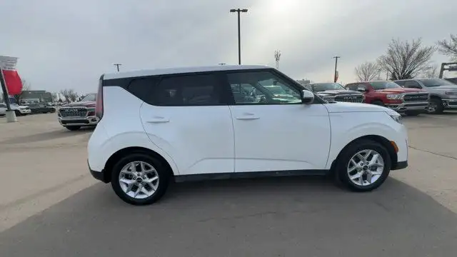 2023 Kia Soul EX | Heated Seats | Apple CarPlay in Cars & Trucks in Edmonton - Image 5