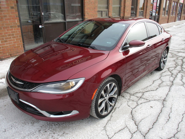 2016 Chrysler 200 C ***CERTIFIED | NO ACCIDENTS | LEATHER*** in Cars & Trucks in Mississauga / Peel Region