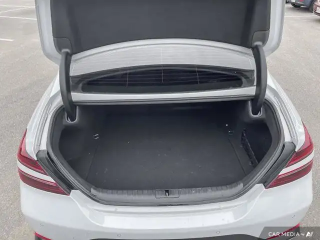 2022 Genesis G70 3.3T Sport in Cars & Trucks in Cambridge - Image 14