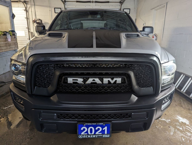 2021 Ram 1500 Classic Warlock CREW CAB/NAVIGATION!! in Cars & Trucks in Barrie - Image 2