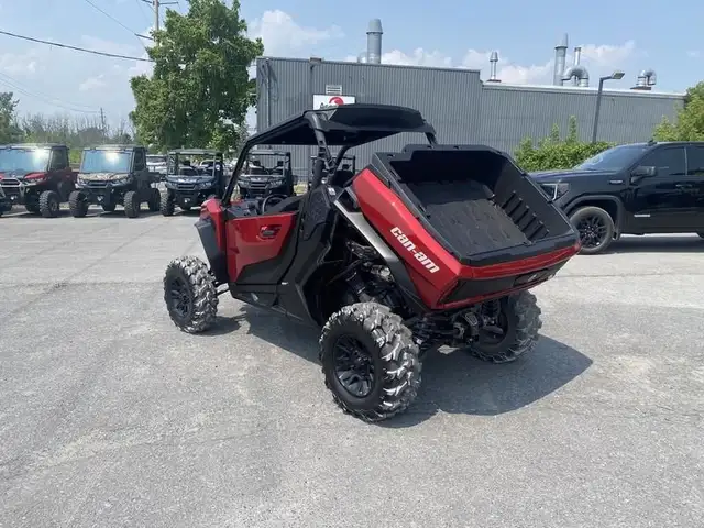 2025 CANAM COMMANDER XT 1000!! 148 B/W!! in ATVs in Strathcona County - Image 7