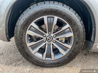 This Nissan Armada boasts a Regular Unleaded V-8 5.6 L/339 engine powering this Automatic transmissi... (image 9)