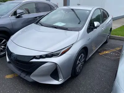 2021 Toyota PRIUS PRIME