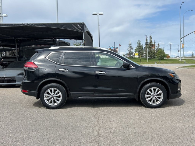 2017 Nissan Rogue S AWD - BACK UP CAMERA / HEATED SEATS in Cars & Trucks in Calgary - Image 4