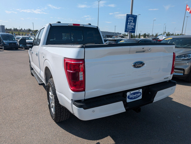 2022 Ford F-150 XLT 3.5L, CLOTH HEATED SEATS, BACKUP CAMERA/... in Cars & Trucks in Calgary - Image 3