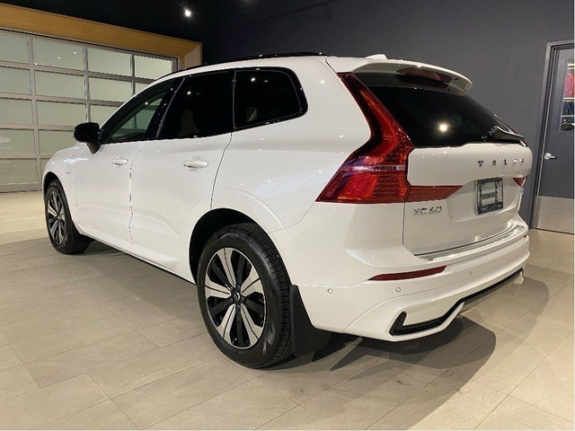 2024 Volvo XC60 Recharge T8 eAWD PHEV Plus Dark Theme in Cars & Trucks in Edmonton - Image 3