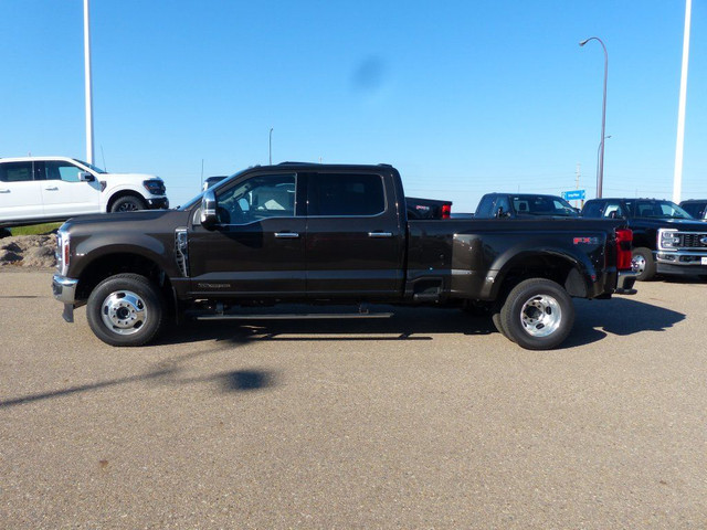 2025 Ford Super Duty F-350 Dually King Ranch FX4 720A in Cars & Trucks in Medicine Hat - Image 2