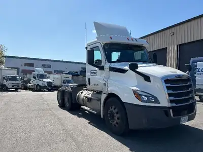 2019 FREIGHTLINER T12664ST;Heavy Duty Trucks - CONVENTIONAL W/O SLEEPER Penske Location 2916 NORLAND...