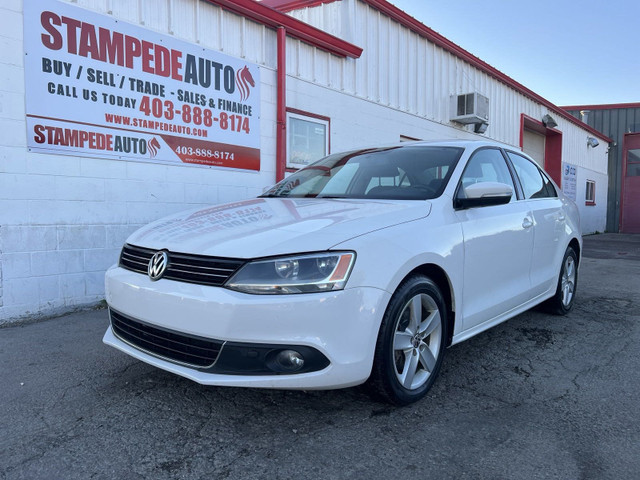 2011 Volkswagen Jetta Sedan TDI DIESEL in Cars & Trucks in Calgary - Image 2