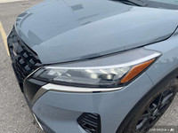 Wheels: 17 Alloy, Vehicle Dynamic Control (VDC) Electronic Stability Control (ESC), Variable Intermi... (image 5)