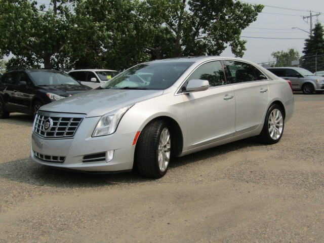 2015 Cadillac XTS AWD-FULLY LOADED-LOW KMS *FINANCING AVAILABLE* in Cars & Trucks in Calgary - Image 2