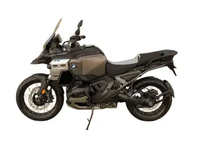 2025 BMW F 900 XR Triple Black Clocks up miles, chases bends The F 900 XR is our long-distance bend-...