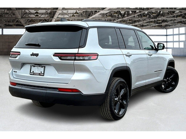 2024 Jeep Grand Cherokee L L Altitude | 6 Seats | Sunroof | Safe in Cars & Trucks in Mississauga / Peel Region - Image 2