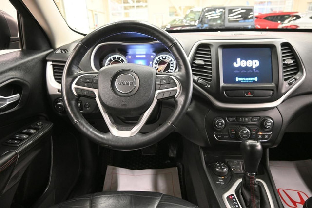 2015 Jeep Cherokee Trailhawk 4 roues motrices , V6 3.2L Pentasta in Cars & Trucks in Sherbrooke - Image 3