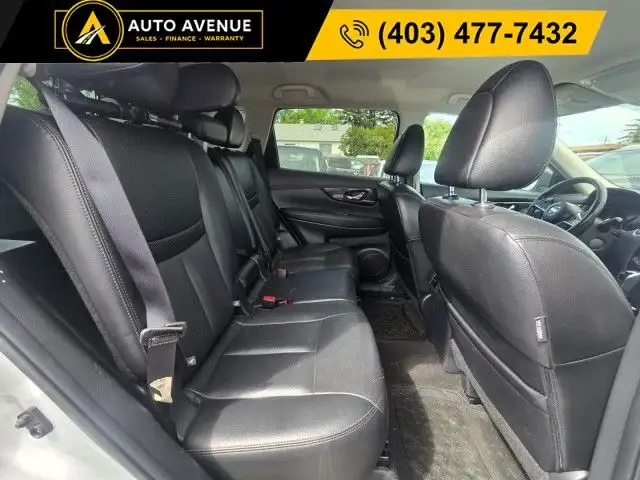 2018 Nissan Rogue SL - HEATED STEERING WHEEL, LEATHER HEATED SEA dans Autos et camions dans Calgary - Image 16