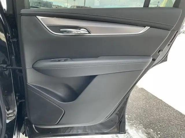 2023 Cadillac XT6 Luxury in Cars & Trucks in Calgary - Image 25