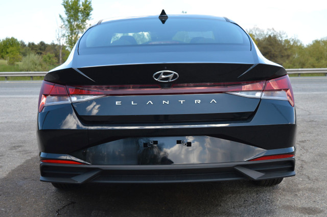 2021 Hyundai Elantra Preferred IVT w/Sun & Tech Package in Cars & Trucks in Markham / York Region - Image 4