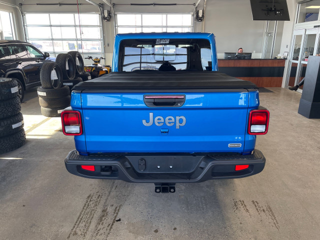 2021 Jeep Gladiator Overland 3-PIECE FREEDOM TOP | REMOTE STA... in Cars & Trucks in Lethbridge - Image 4