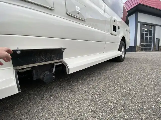 2025 Pleasure-Way Plateau FL in RVs & Motorhomes in Kelowna - Image 27