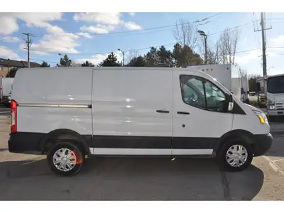 Factory options: Year: 2019 Make: FORD Model: TRANSIT Trim: 250 Vehicle Type: VAN Body Type: FULL-SI...