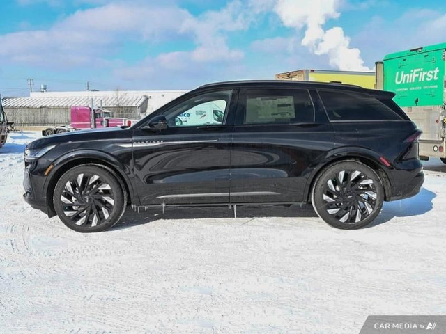 2025 Lincoln Nautilus Reserve in Cars & Trucks in Edmonton - Image 3