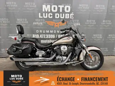 Kawasaki Vulcan 900 Classic LT 2013 64 619 KM PARE-BRISE DOSSIER PORTE-BAGAGES SACOCHES PROTÈGE-MOTE...