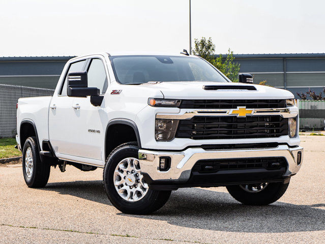 2025 Chevrolet Silverado 2500HD LT in Cars & Trucks in Strathcona County - Image 2