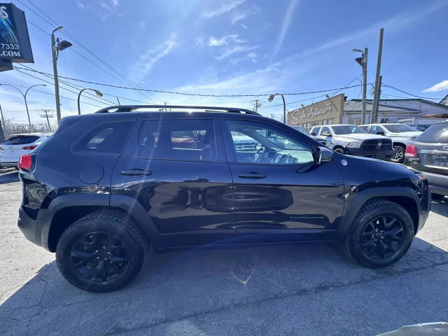 2016 JEEP Cherokee Trailhawk in Cars & Trucks in Laval / North Shore - Image 2