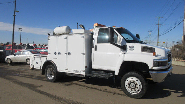 2008 GMC TC5500 SERVICE TRUCK, VMAC, CRANE 6.6L V8 DIESEL in Cars & Trucks in Edmonton - Image 4