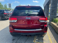 This JEEP GRAND CHEROKEE LIMITED, with a V6 Cylinder Engine engine, features a TRANSMISSION: 8-SPEED... (image 3)