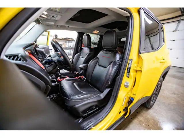 2015 Jeep Renegade 4x4 Trailhawk Leather BCam dans Autos et camions dans Grande Prairie - Image 11
