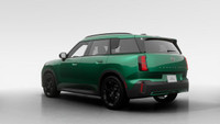 Le tout nouveau *MINI Countryman Cooper SE 2025* est aussi audacieux et aventurier que vous. Que vou... (image 1)