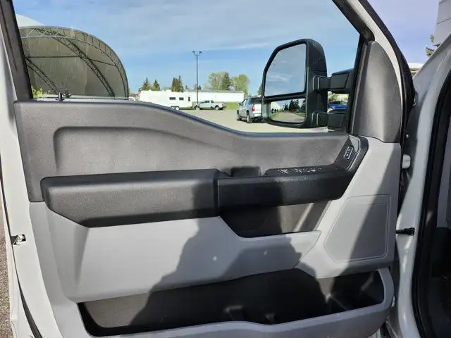 2025 Ford Super Duty F-350 SRW XL|OFF ROAD PKG|HD dans Autos et camions dans Calgary - Image 11