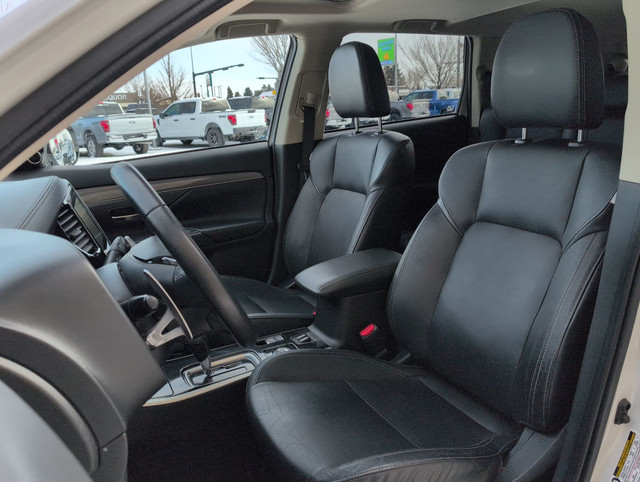 2020 Mitsubishi Outlander GT AWD in Cars & Trucks in Lethbridge - Image 3