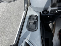 Ford Transit Van T-250 toit moyen 148 po PNBV de 9 000 lb porte coulissante côté passager 2019 à ven... (image 9)