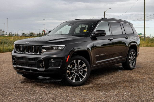 2022 Jeep Grand Cherokee L OVERLAND 4X4 HEMI LEATHER SUNROOF in Cars & Trucks in Strathcona County
