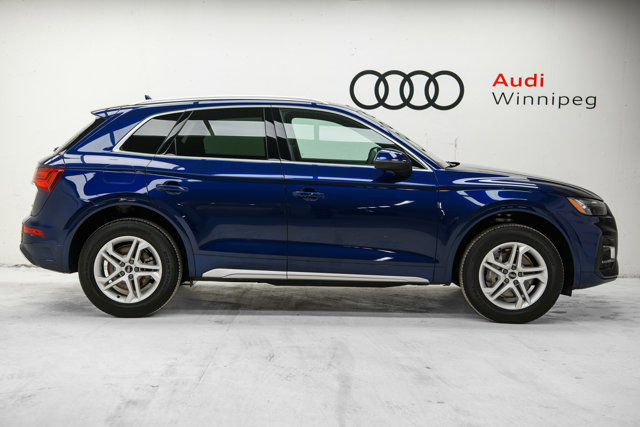 2023 Audi Q5 Komfort | Heated Steering Wheel | Leather in Cars & Trucks in Winnipeg - Image 4