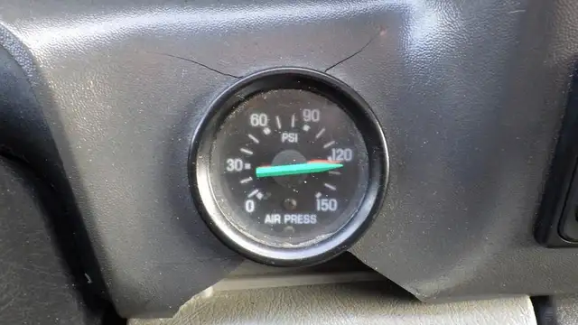 2008 ford F-750 18 Foot Flat Deck Regular Cab 2WD Diesel Dually  in Heavy Trucks in Richmond - Image 30