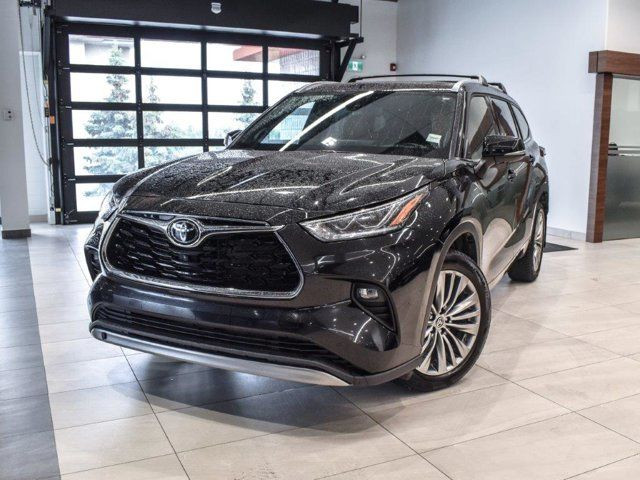 2022 Toyota Highlander Platinum in Cars & Trucks in Calgary - Image 4