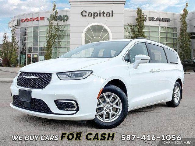 2022 Chrysler Pacifica Touring L | Power Sliding Doors in Cars & Trucks in Edmonton