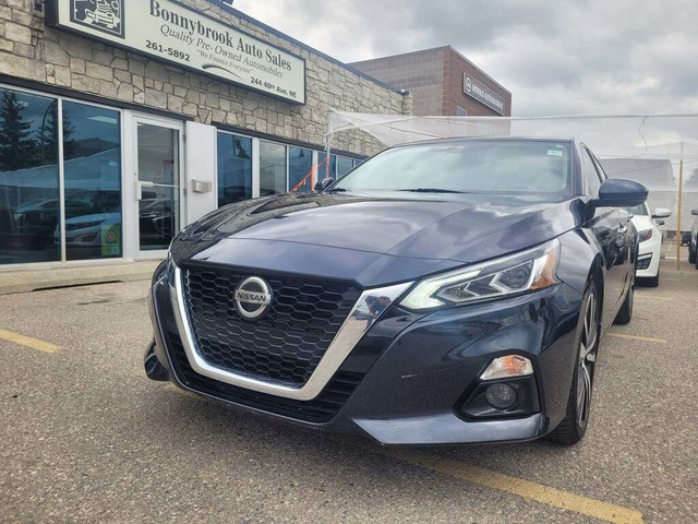2020 Nissan Altima 2.5 Platinum Sedan/Leather/Navigation/Sunroof in Cars & Trucks in Calgary - Image 3