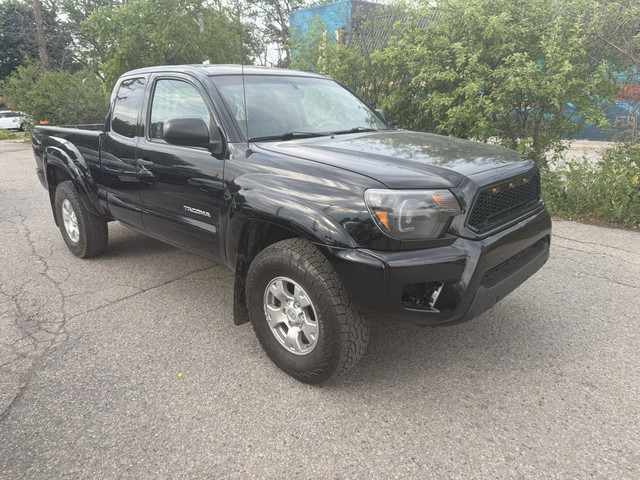 2013 Toyota Tacoma Base V6 4x4 Access Cab 127.4 in. WB in Cars & Trucks in City of Toronto - Image 3