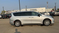 This 2026 CHRYSLER VOYAGER LX has the following options Caprice Leatherette Bucket Seats, Remote Sta... (image 5)