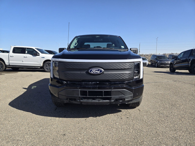 2025 Ford F-150 Lightning FLASH | MAX TOW PKG | MOBILE PWR CORD  in Cars & Trucks in Calgary - Image 2