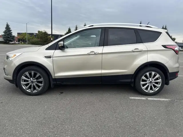 2018 FORD ESCAPE TITANIUM | AWD | CLEAN CARFAX | STUNNING63849105392897122