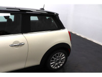 +Sièges en cuir / Leather interior +Sièges chauffants / Heated seats +Bluetooth +Toit a vision panor... (image 3)